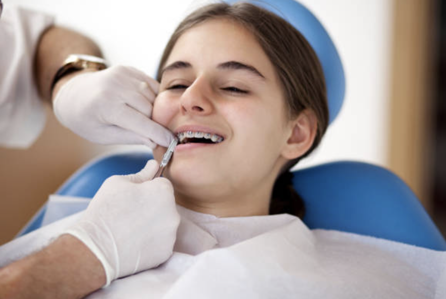 But first of all: you can be sure that in principle every dentist wants to preserve all the teeth of their patients. As far as possible.